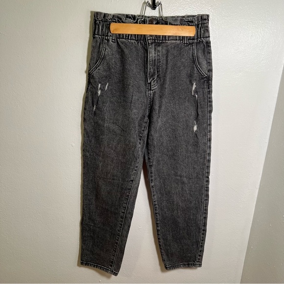 SO High Rise Mom Jean Faded Black Paper Bag Waist 7/28 - Picture 2 of 10